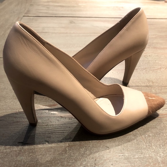 Escada Beige Heels - Picture 1 of 10